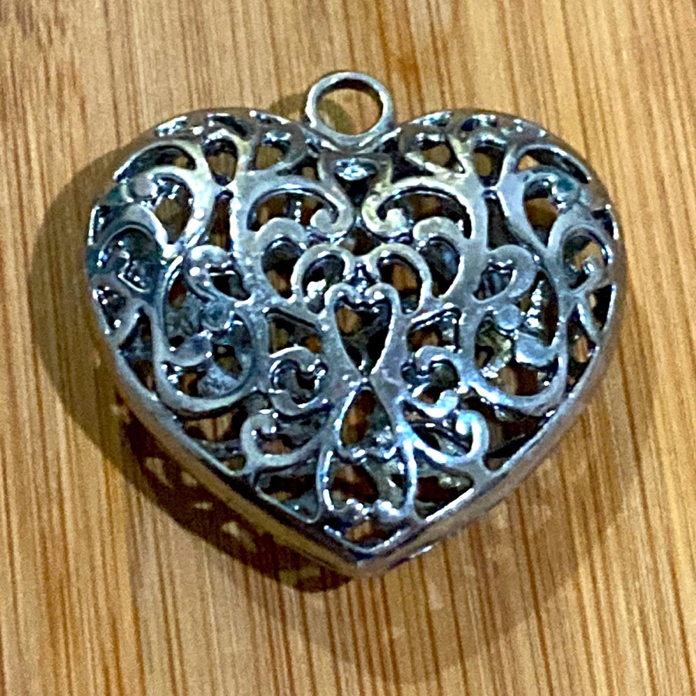 Large filigree silver heart pendant